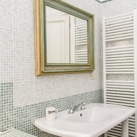 Vatican Large Comfortable Apartman