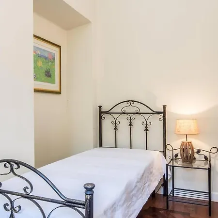 Vatican Large Comfortable *