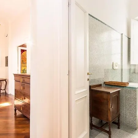 Vatican Large Comfortable Apartman