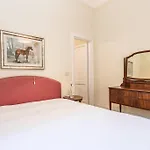 Vatican Large Comfortable Lejlighed