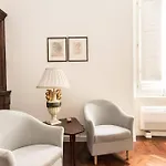 Vatican Large Comfortable Lejlighed